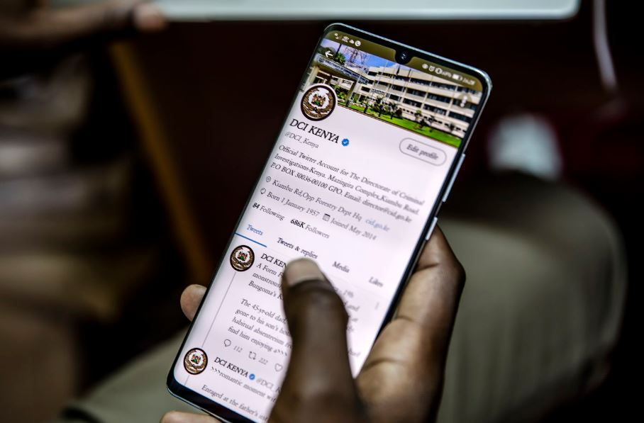 Police Banned from Using Social Media To Air Grievances