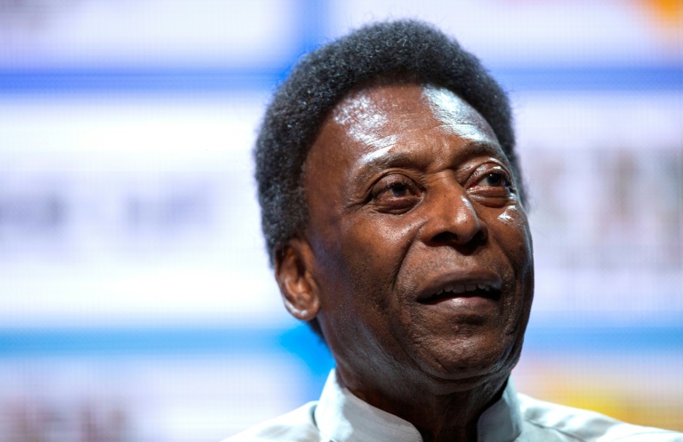 Pele undergoes treatment in Paris hospital