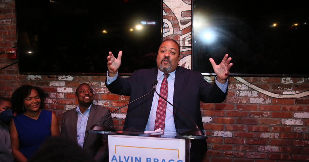 Alvin Bragg Wins, Becoming First Black D.A. in Manhattan