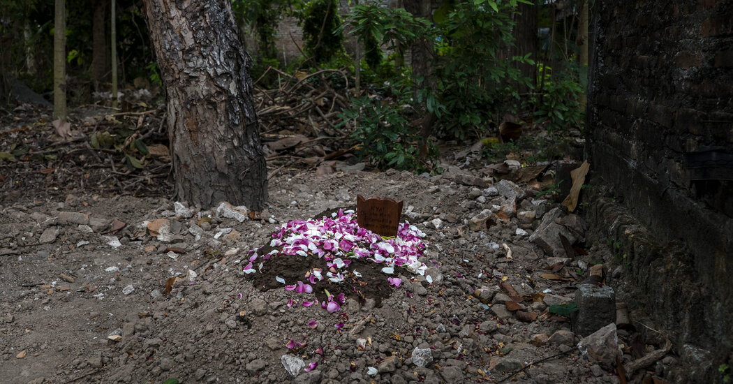 Poverty, Disease, Customs: Why So Many Indonesian Children Die of Covid