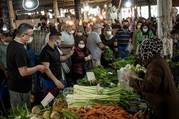 A busy open-air market in Istanbul on Saturday. Turkey is 10 days into a nearly three-week lockdown that, according to labor unions, exempts more than half of the country’s workers. 