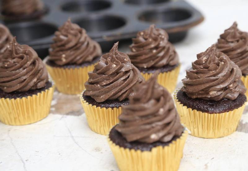 Easy recipe: Chocolate cupcakes Eve woman