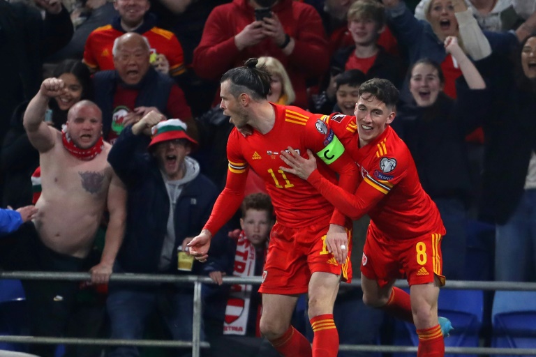 Brilliant Bale carries Wales into World Cup playoff final