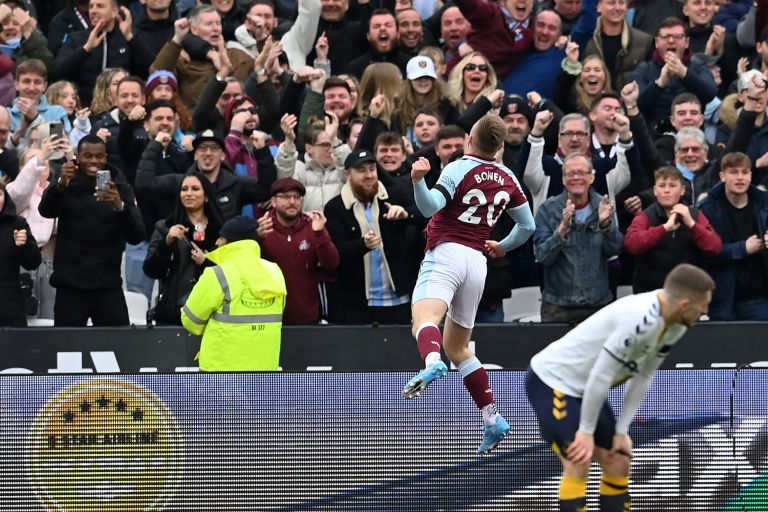 Rampant Spurs go fourth, West Ham leave Everton in relegation danger