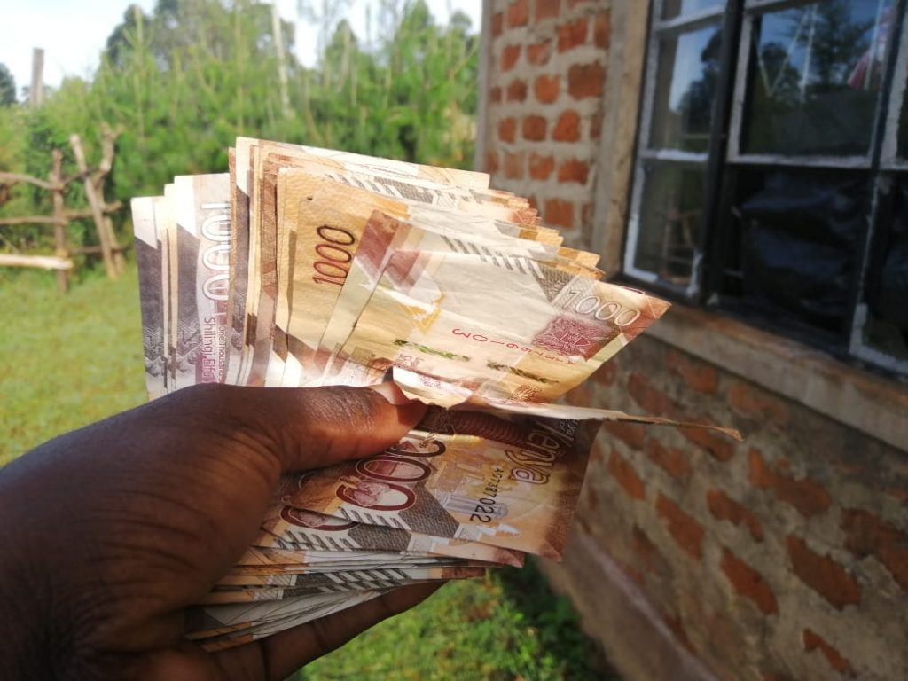 Number of Kenyans who earn Sh. 100,000 and above every month