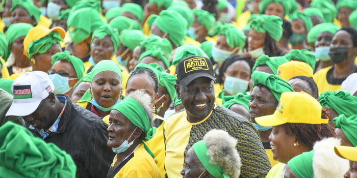 Ruto Splashes Ksh500K on Women With Unique Dress Code
