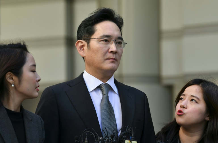 Jailed Samsung chief granted release on parole