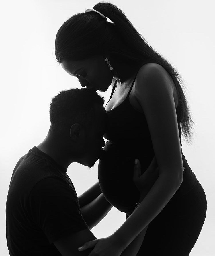 Actress Selina confirms pregnancy rumors with stunning baby bump photos
