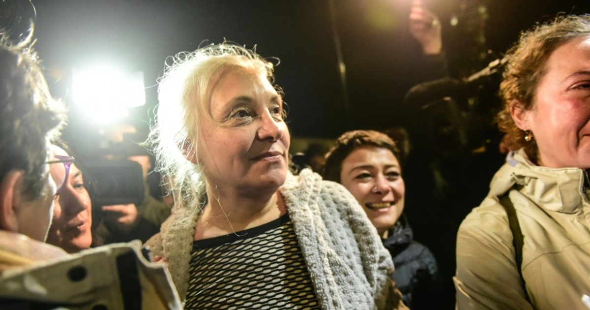 Court convicts Amnesty Turkey ex-leaders on terror charges [ARTICLE]