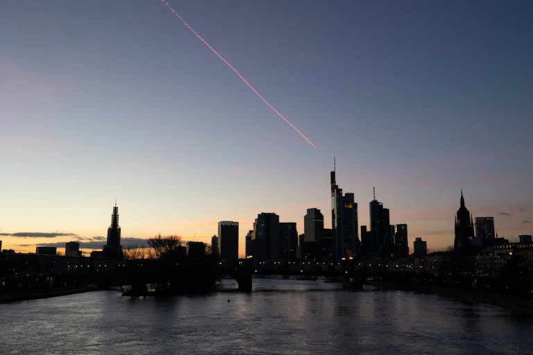 Nations ban Russian planes from 'democratic skies' » Capital News