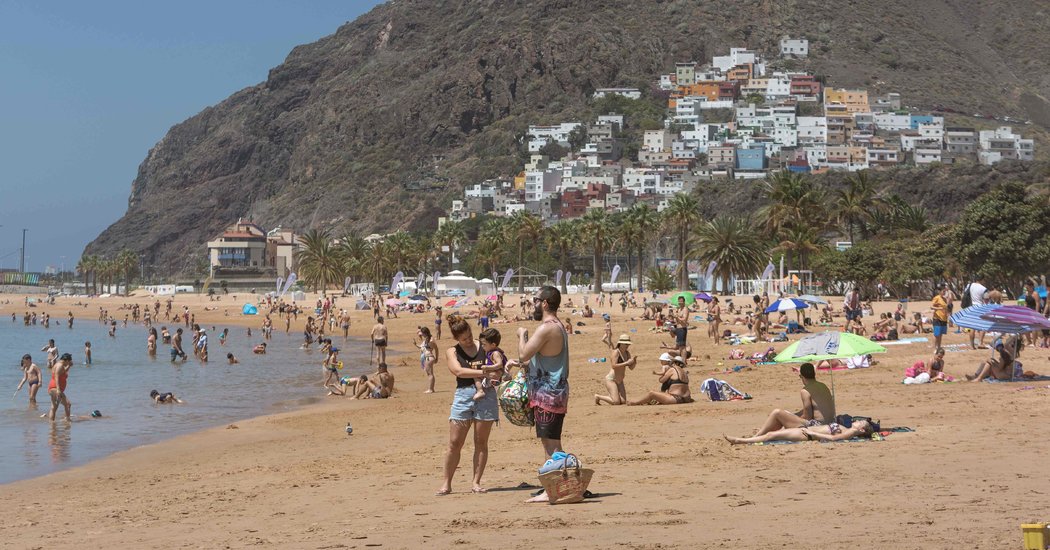 Southern Europe Opens Its Doors to Tourists. Not Many Are Coming.