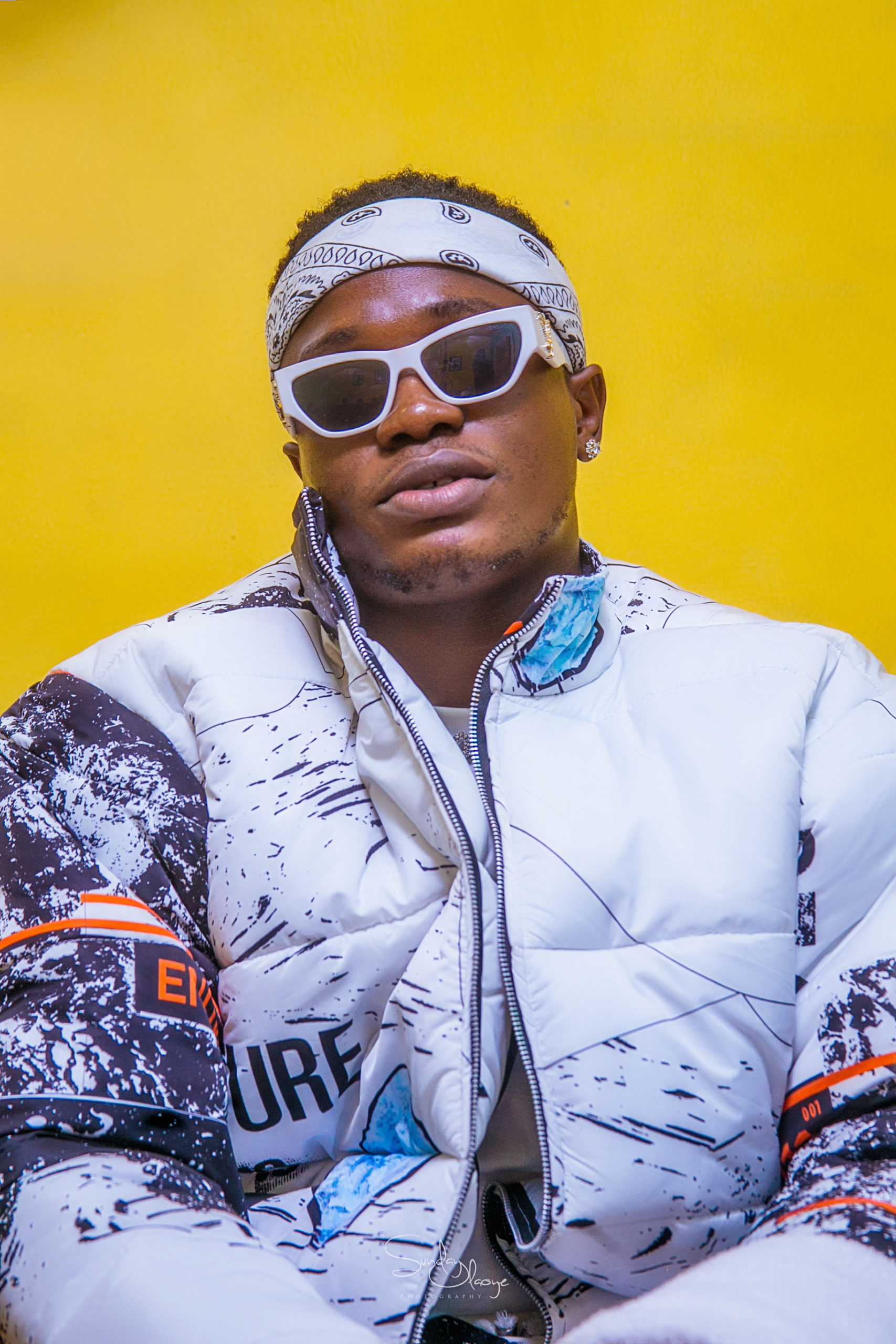 Singer AirJazzi threatens to take over African music scene with visuals for ''Choke Me''