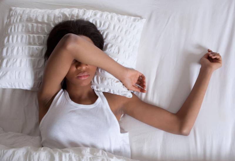 Five things you should never do before bed Eve woman