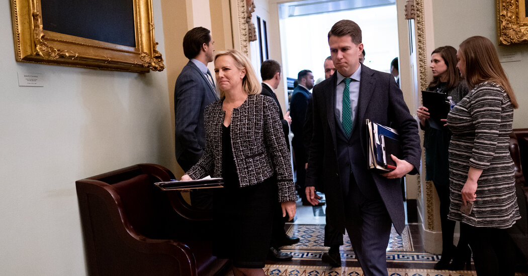 Over 100 Republicans, Including Former Officials, Threaten to Split from GOP