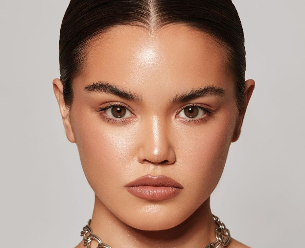 Paris Berelc biography