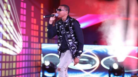 Teenage musician Trio Mio shows off new piece of land