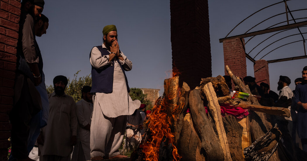 India Offers Escape to Afghan Hindus and Sikhs Facing Attacks