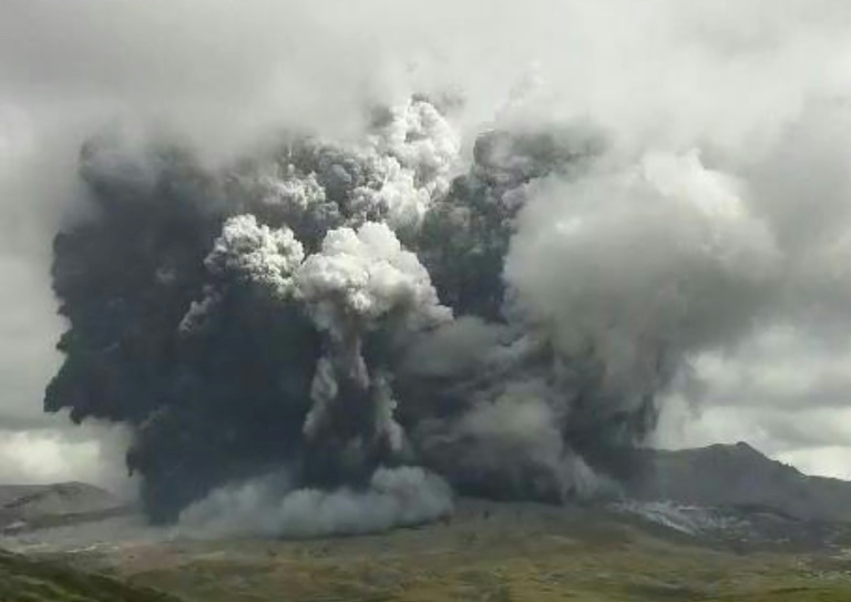 Japan's Mount Aso volcano erupts » Capital News