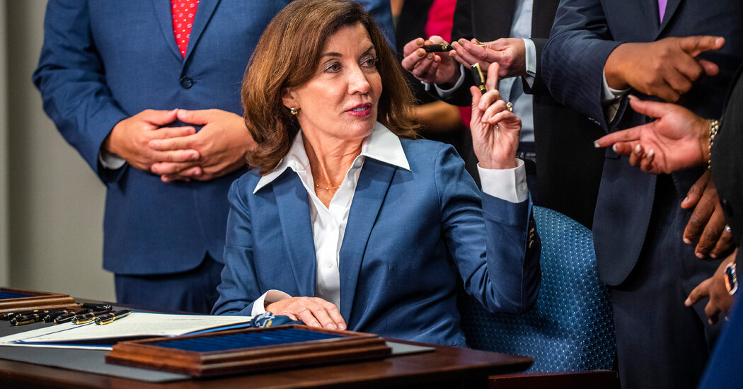 Hochul Orders Release of 191 Detainees as Rikers Crisis Deepens