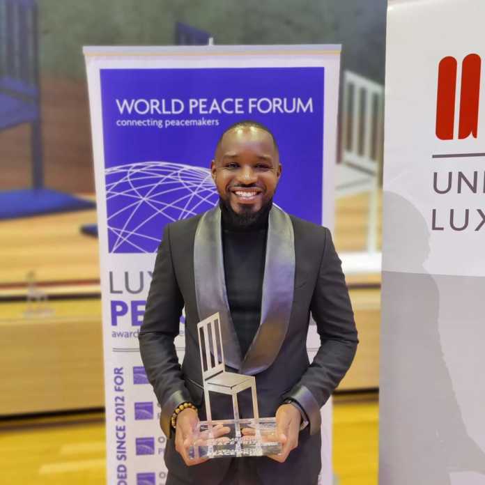 Boniface Mwangi Win Peace-Keeping Award
