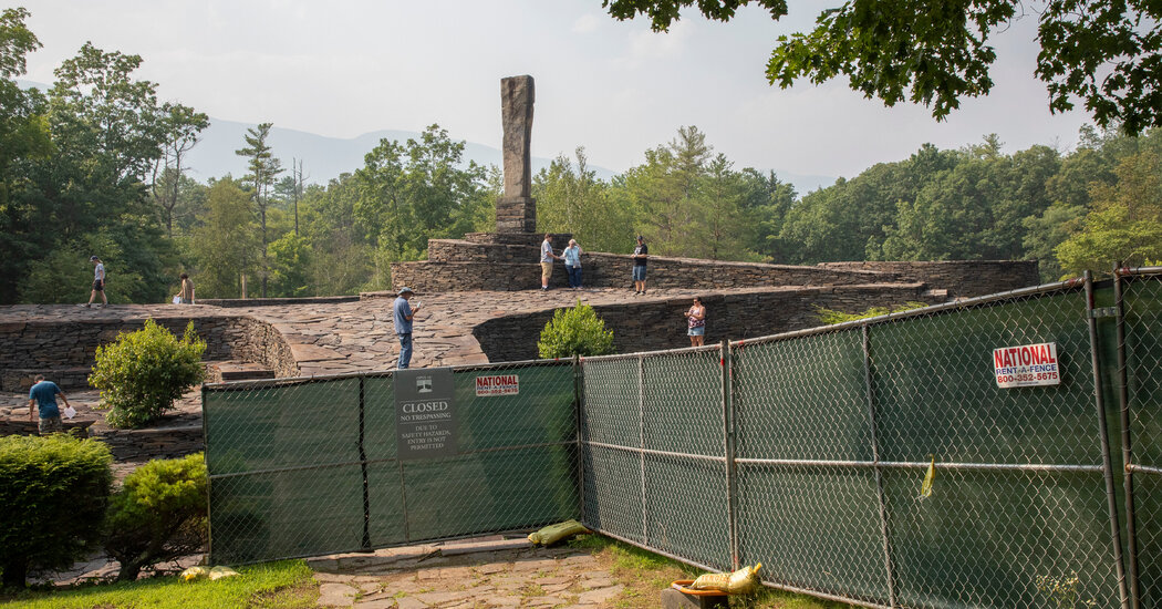 Good Fences Make Good Neighbors? Not at Opus 40.