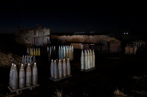 Artillery shells of the Israeli army at the border with Gaza on Tuesday.