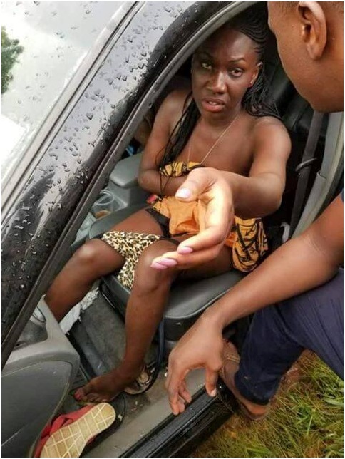 Have you seen these PHOTOs? A married LADY was caught pants down having SEX with a mpango wa kando in his car.