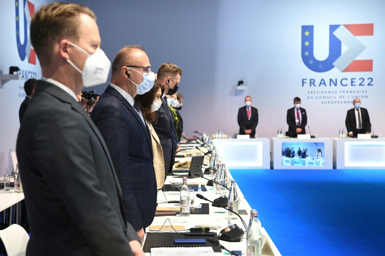 EU warns Russia of 'robust' response as Ukraine crisis deepens » Capital News