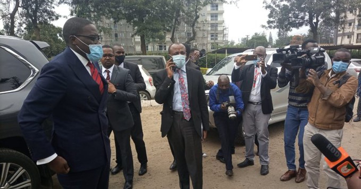 Nairobi Senator Johnson Sakaja presents himself at the Kilimani Police Station [ARTICLE]