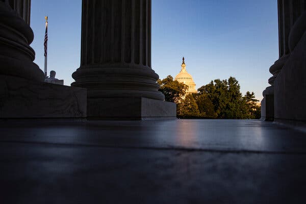 A battle over whether there should be a preferred national style of architecture helped propel a generally low-key commission into the spotlight.