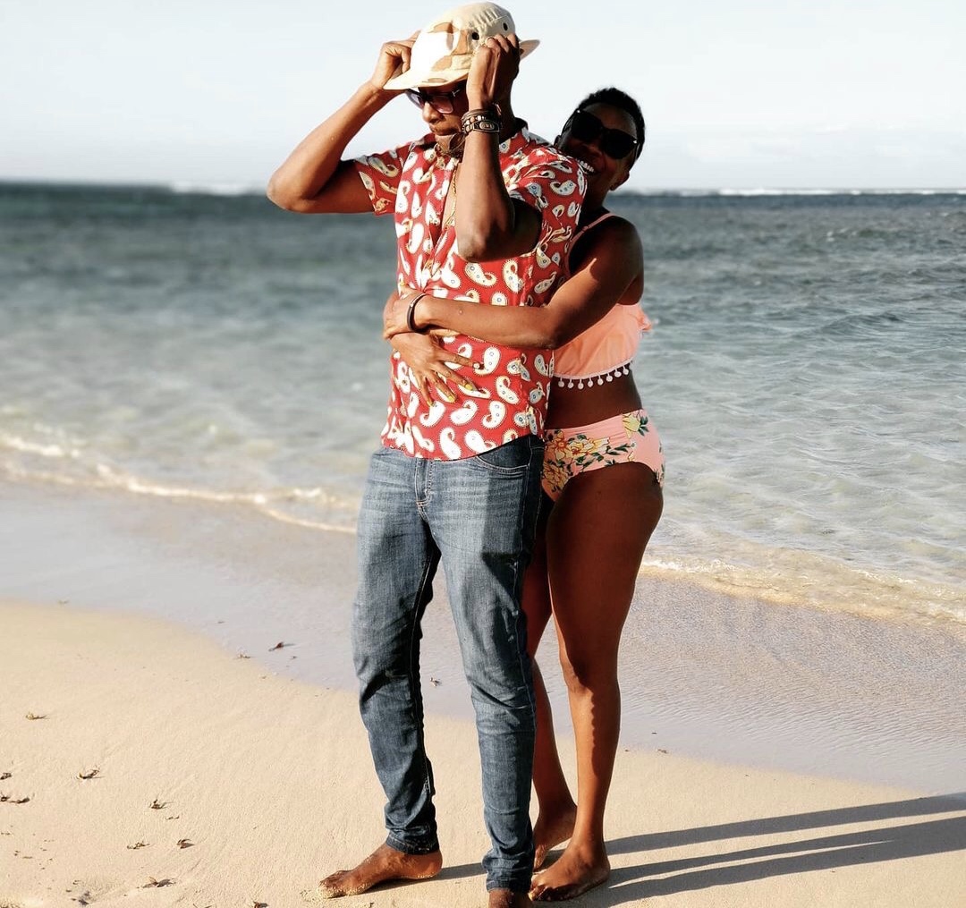 Aging like fine wine! Never seen before hot photos of singer Wahu in bikini
