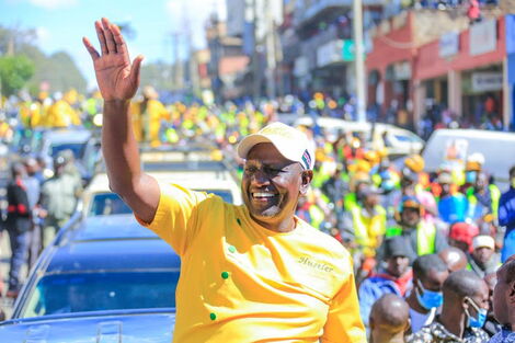 Deputy President William Ruto acknowledges greetings from Eldoret residents on January 8, 2022, ahead of his mega rally.