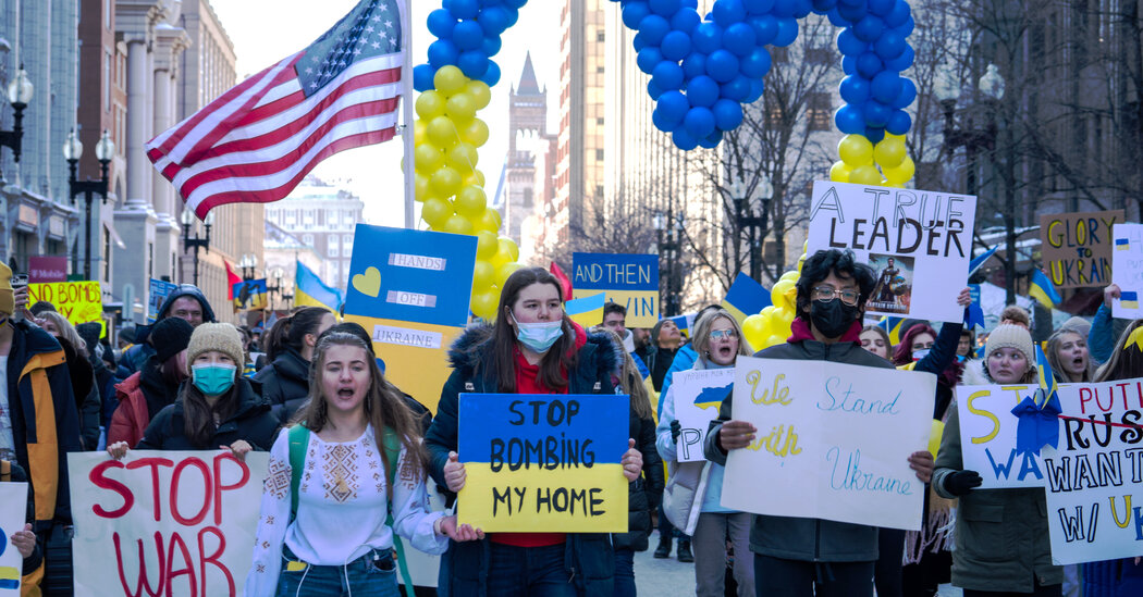 Thousands in the U.S. Rally in Support of Ukraine
