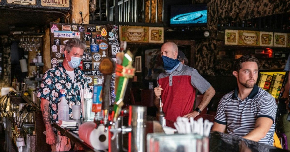 Florida notches one-day virus case record in setback to reopening [ARTICLE]