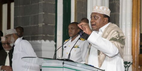 President Uhuru Kenyatta addresses Muslim faithfuls at Jamia Mosque in historic maiden visit by a sitting presiden.jpg