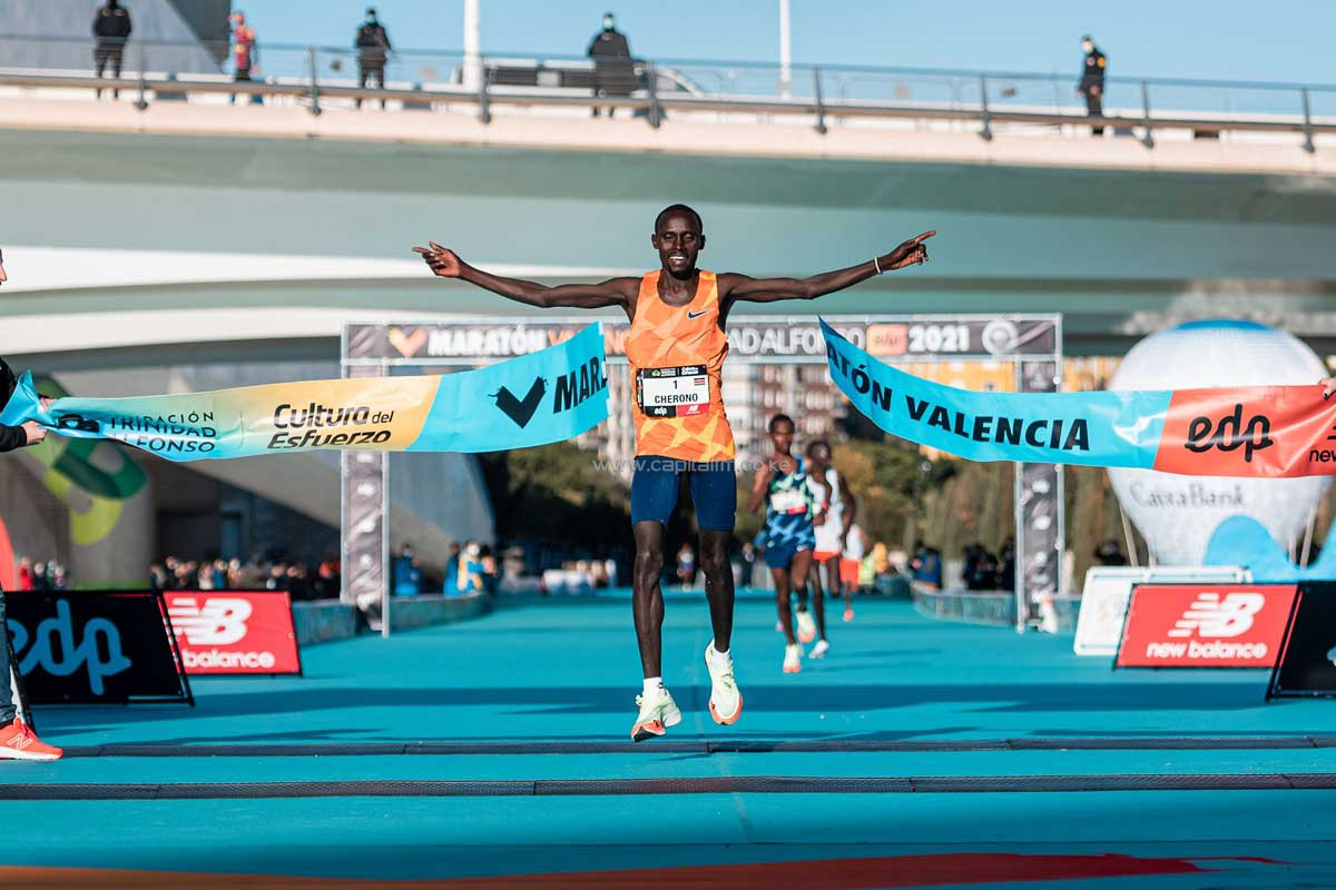 Lawrence Cherono, Jelagat complete Kenyan double in Valencia Marathon