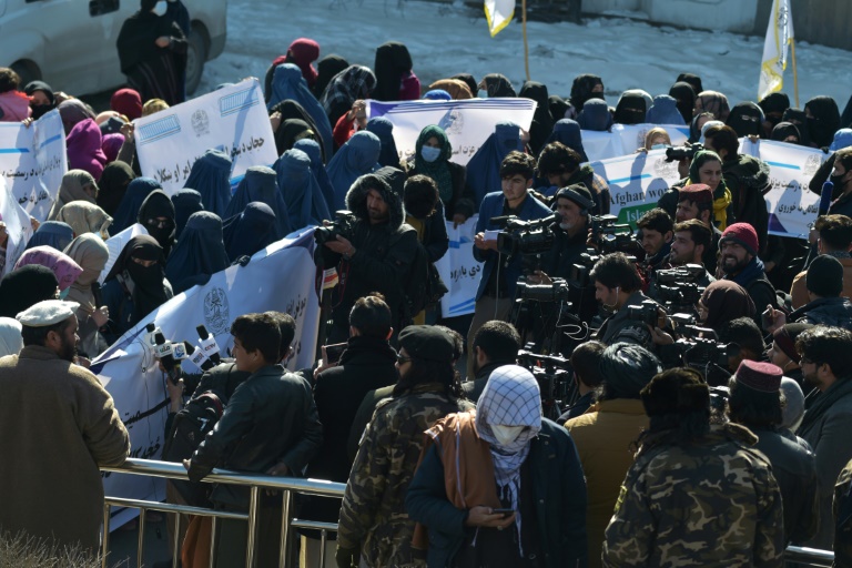 Two Afghan journalists released after Taliban detention » Capital News