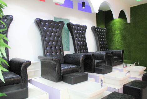 The pedicure section of the salon at Miss White Spa.