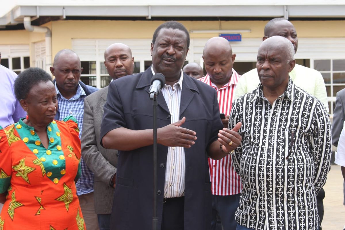 Ruto, Mudavadi surprise alliance – Weekly Citizen