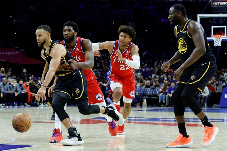 Sixers keep Curry waiting for three-point record in win over Warriors