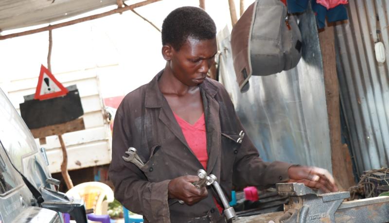 Burundian refugee finds solace as mechanic at Kakuma