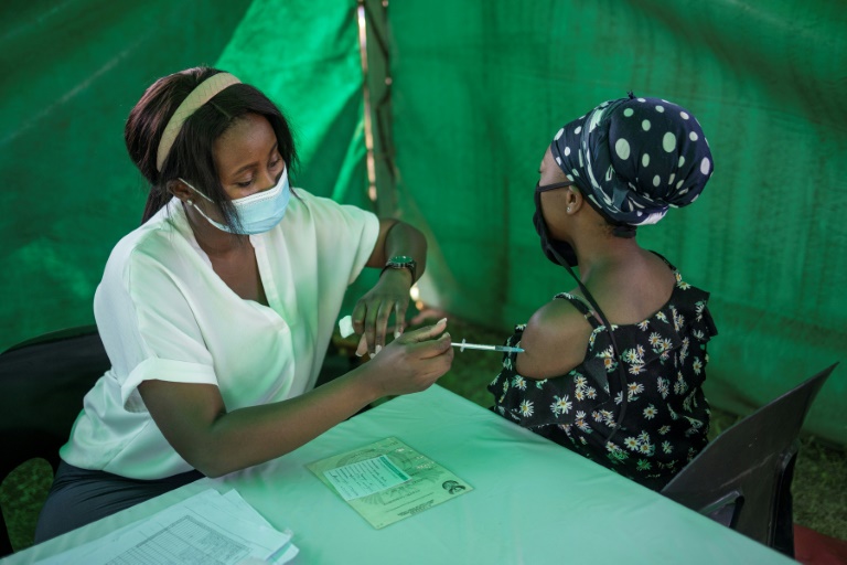 South Africans go to polls to vote... and get jabbed » Capital News
