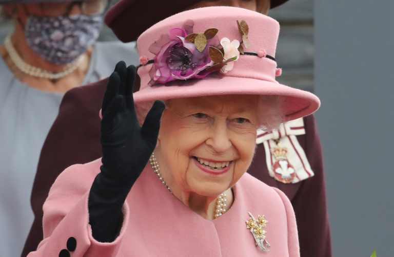 Confusion reigns over Queen Elizabeth II's health after hospital stay » Capital News