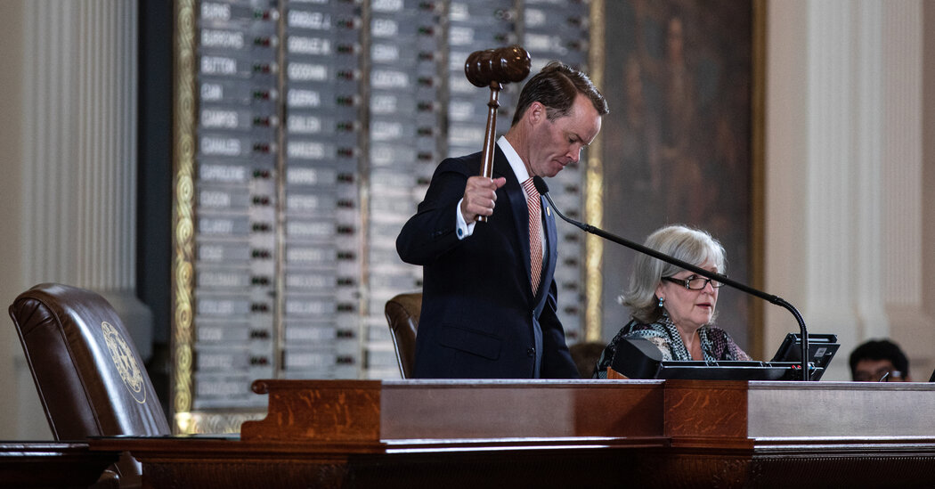 Texas Republicans Reveal Bills of Far-Reaching Voting Restrictions
