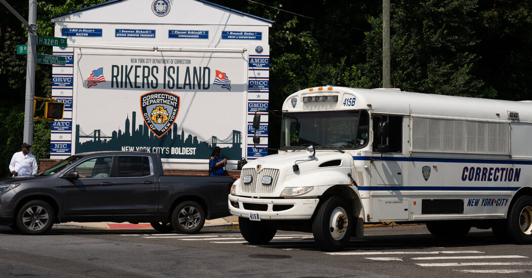Members of Congress Urge Biden to Intervene at Rikers as de Blasio Plans Visit