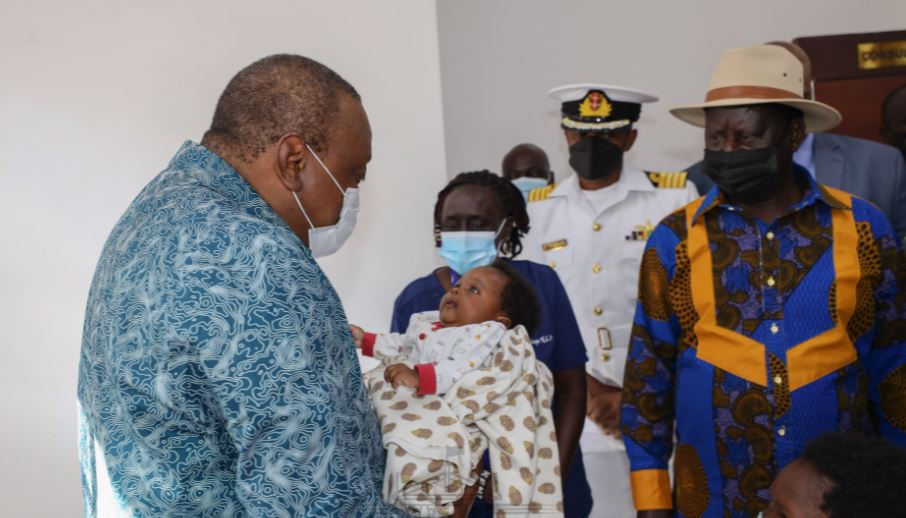 Kibra Woman Recalls Moment President Uhuru Cradled her Baby