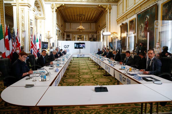 Government officials at Lancaster House in London on Wednesday. Meetings this week were intended to lay the groundwork for a gathering of Group of 7 leaders in June.