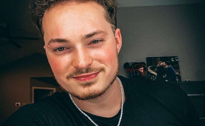 Net Worth, Wiki, Bio, Girlfriend.. How Much Does Lance Stewart Make on YouTube