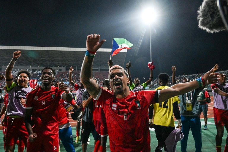 Equatorial Guinea win shoot-out to set up Senegal clash