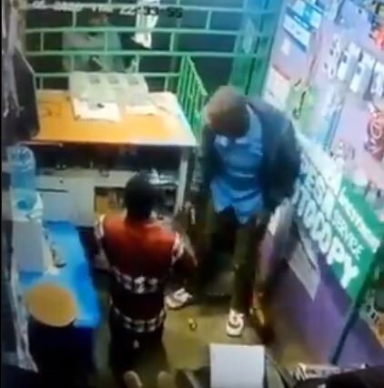 Armed Goons Raid Nairobi Liquor Store [VIDEO]